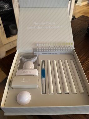 ilume White Teeth Whitening Kit